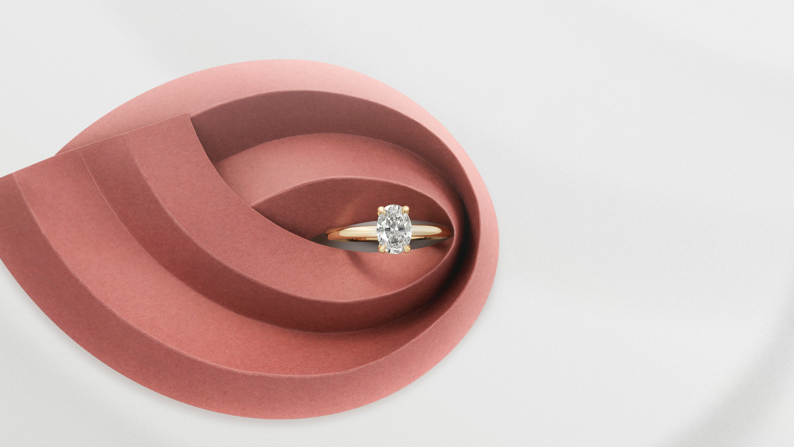 Diamante Oval e Aro Bombé