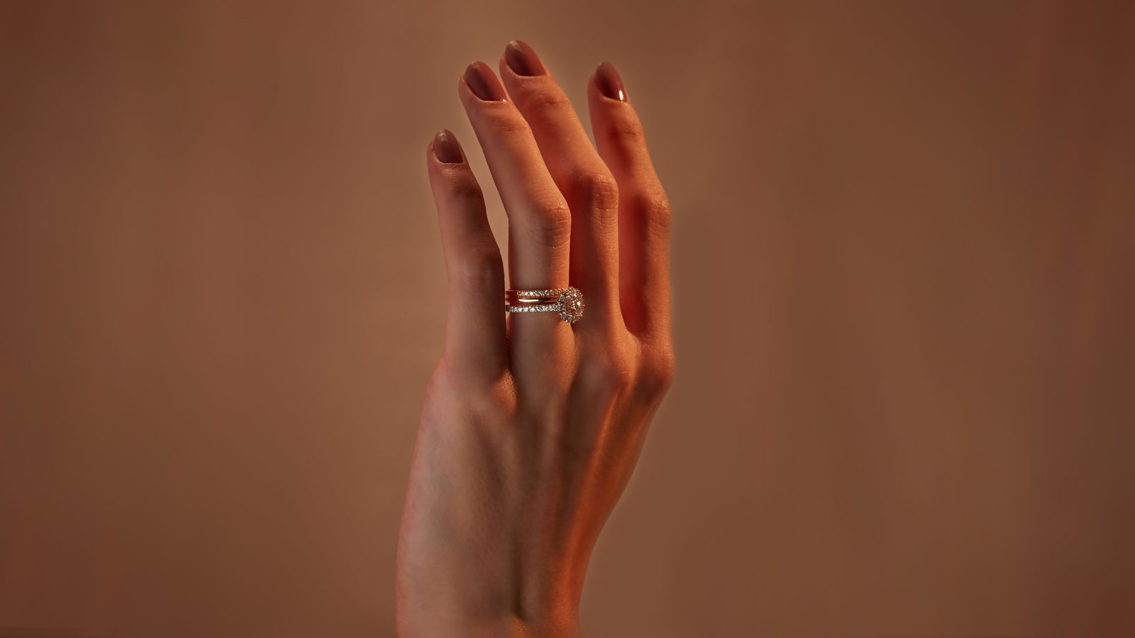 Anel solitário e aliança